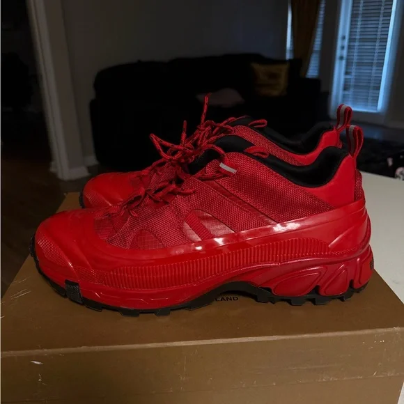 Burberry Men’s Red Low-Top Athletic Sneakers - Picture 4 of 7